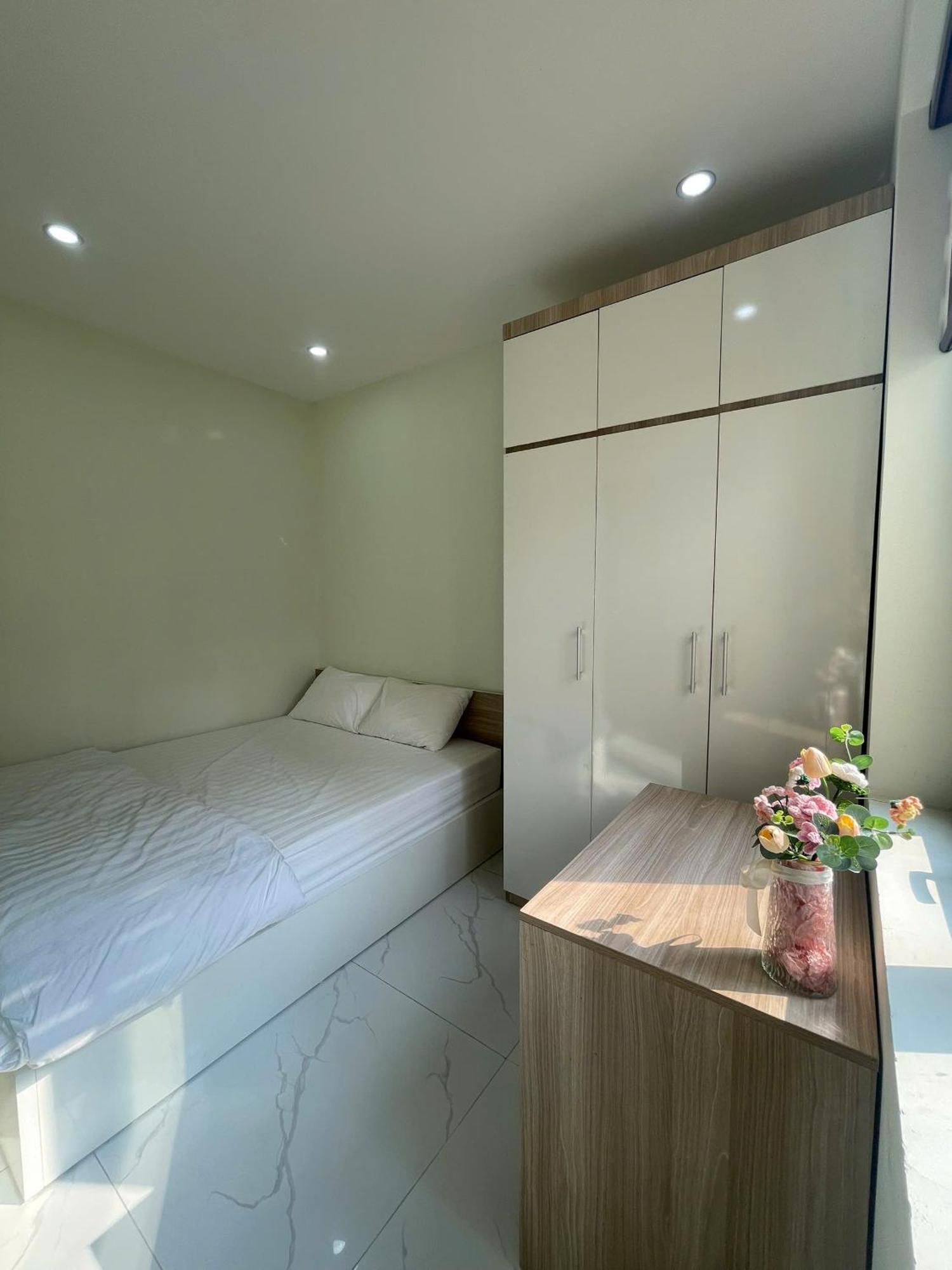 Era Apartment Xuan Thuy Hanoi Exterior photo