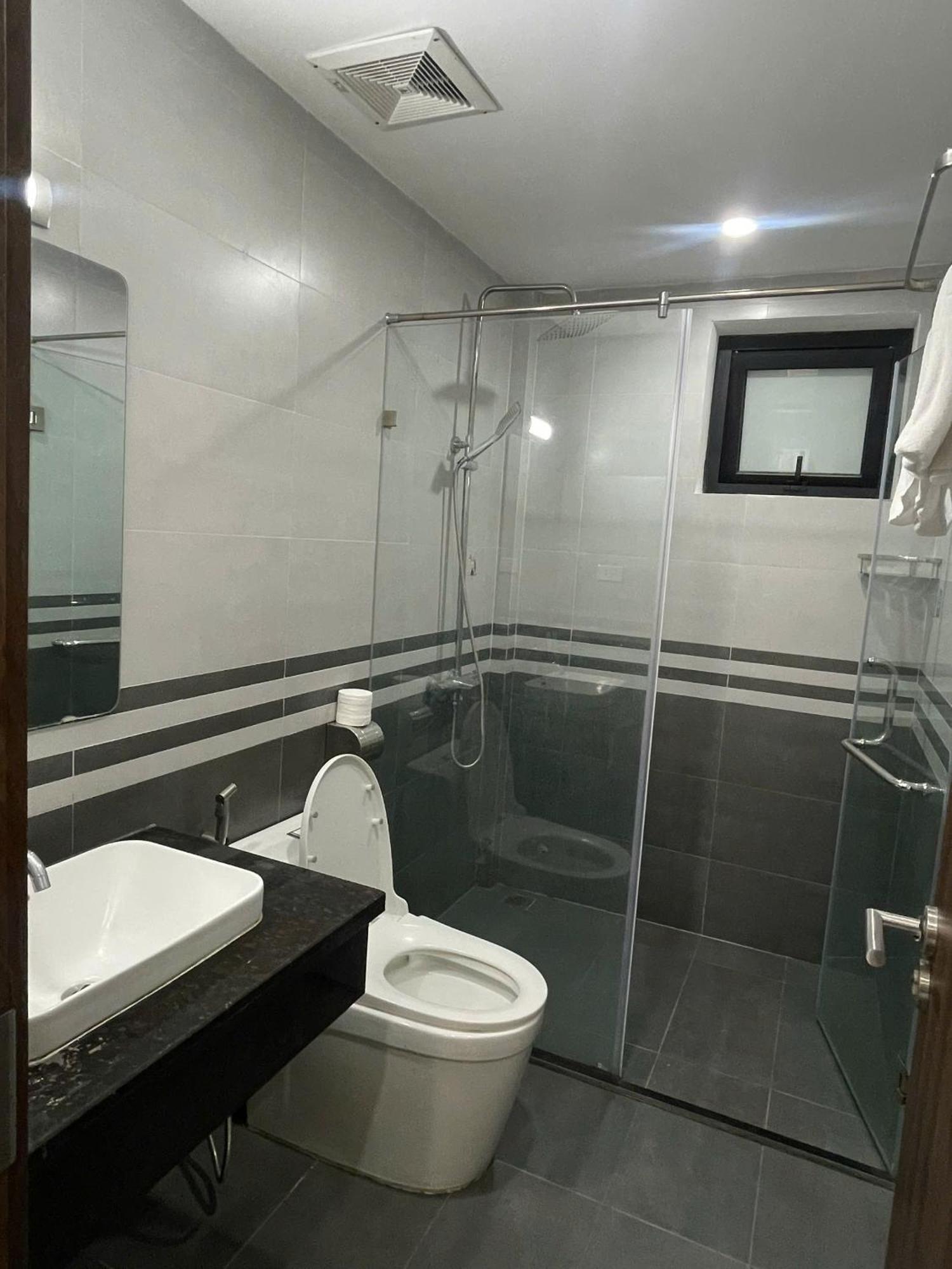 Era Apartment Xuan Thuy Hanoi Exterior photo